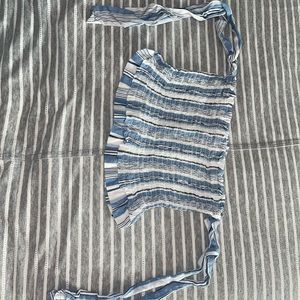 Ruffled Crop top! Size Small super cute